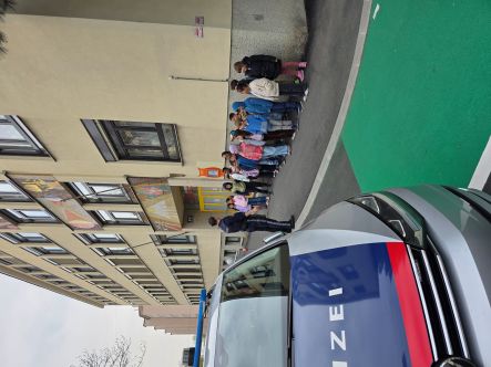 April Polizei